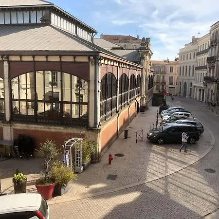 Apartment Vue Sur La Place Des Halles, Art *