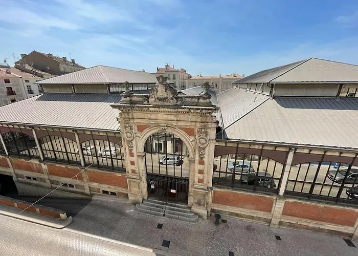Vue Sur La Place Des Halles, Art Apartamento Béziers