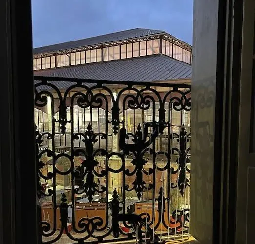 Apartamento Vue Sur La Place Des Halles, Art Béziers