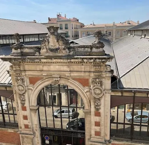 Apartamento Vue Sur La Place Des Halles, Art *
